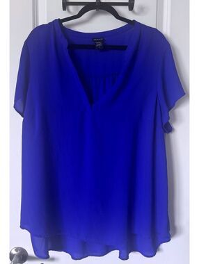Torrid Royal Blue V-Neck Short Sleeve Blouse Size 2